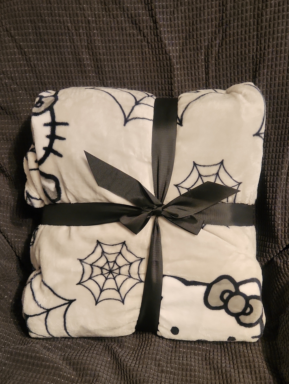 NWT Hello Kitty Grey Halloween Skeleton and Spiderwebs Plush Blanket - Twin Size